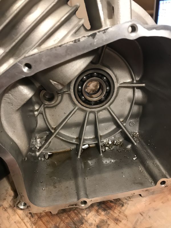 クランクケース